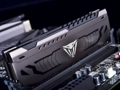 Модуль памяти DDR4 16Gb Patriot 3200 Viper Steel PVS416G320C6